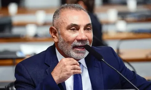 
          Imagem ilustrativa da imagem Ex-senador de RR é preso sob suspeita de mandar matar mãe da filha
          