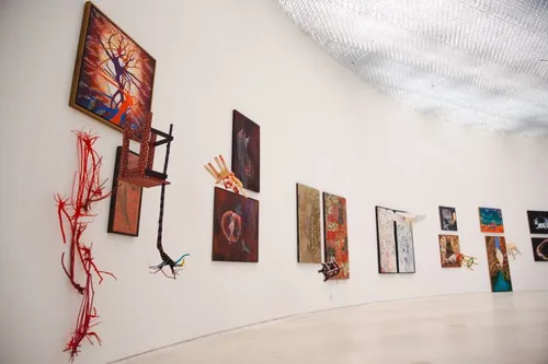 
          Imagem ilustrativa da imagem Exposição "Elas Pintam o 7" desembarca na Galeria Janete Costa
          