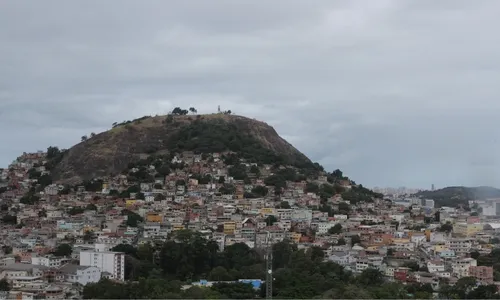 
          Imagem ilustrativa da imagem Facções em guerra disputam liderança do tráfico nos morros
          