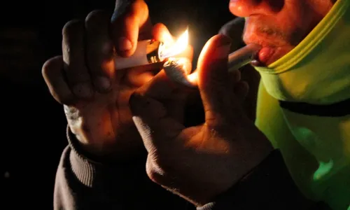 
          Imagem ilustrativa da imagem “Ficava vagando igual um zumbi”, diz ex-militar sobre dependência química
          