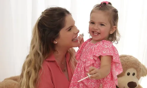 
          Imagem ilustrativa da imagem Filha de Bárbara Evans tem alta hospitalar após retirada de amendoim do pulmão
          