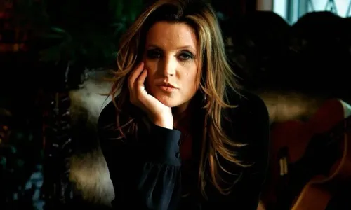 
          Imagem ilustrativa da imagem Filha de Elvis quis barrar 'Priscilla' por considerar filme um ataque ao pai
          