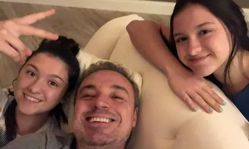 
          Imagem ilustrativa da imagem Filha de Gugu Liberato lembra 4 anos da morte de pai e faz homenagem
          