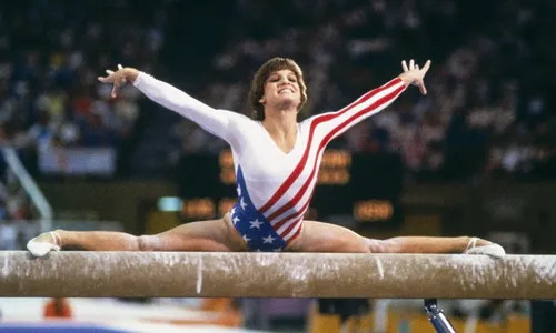 
          Imagem ilustrativa da imagem Filha faz apelo por mãe lenda da ginástica que está internada em UTI
          