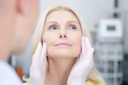 
          Imagem ilustrativa da imagem Fio de ácido hialurônico é novo aliado
          