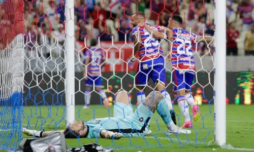 
          Imagem ilustrativa da imagem Fogão vacila e deixa a taça nas mãos dos rivais
          