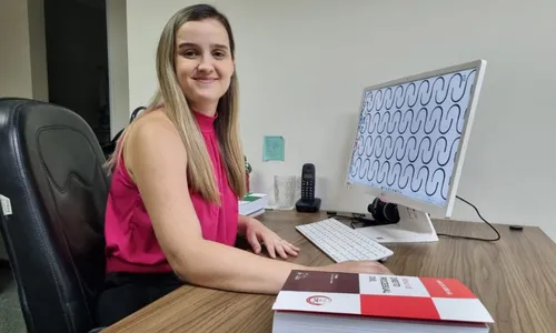 
          Imagem ilustrativa da imagem Funcionário de supermercado é demitido após ser confundido com irmão
          