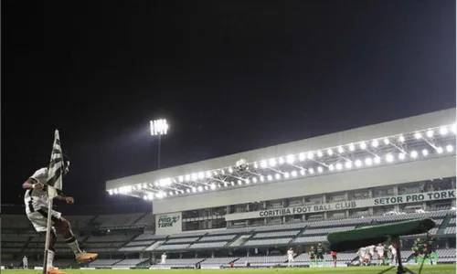 
          Imagem ilustrativa da imagem Futebol cruel
          