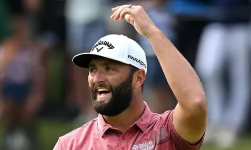 
          Imagem ilustrativa da imagem Golfista supera Cristiano Ronaldo e Messi e se torna atleta mais bem pago do mundo
          
