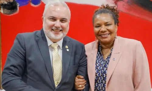 
          Imagem ilustrativa da imagem Governo aproveita o feriado para contar votos da reforma
          