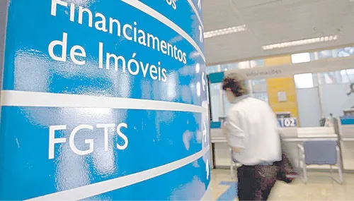 
          Imagem ilustrativa da imagem Governo quer incentivar adesão ao programa Desenrola
          