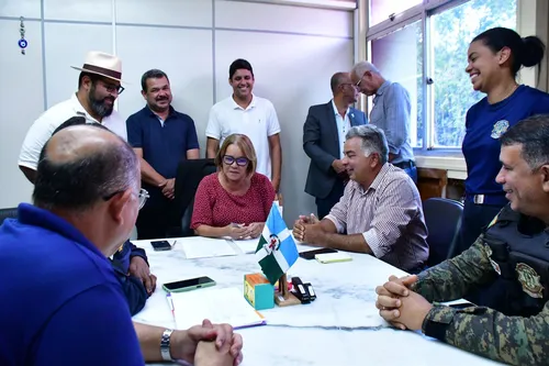 
          Imagem ilustrativa da imagem Guarda Municipal de Camaragibe terá estatuto e gestão participativa
          