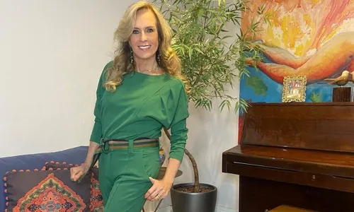 
          Imagem ilustrativa da imagem Helô Pinheiro: “A garota de Ipanema agora é Coroa de Ipanema”
          