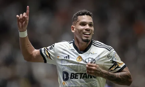 
          Imagem ilustrativa da imagem Hulk e Paulinho brilham, o Atlético-MG supera o Fortaleza e dorme no G-4
          