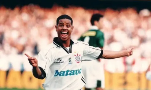 
          Imagem ilustrativa da imagem Ídolo do Corinthians, Marcelinho tem trajetória de gols, títulos e polêmicas
          