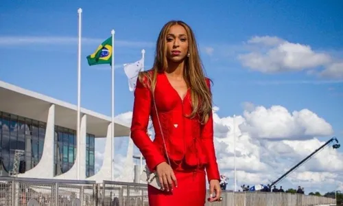 
          Imagem ilustrativa da imagem 'Inadmissível', diz Erika Hilton sobre governo manter campo 'sexo' no novo RG
          