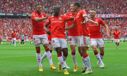 
          Imagem ilustrativa da imagem Inter cura ressaca por queda na Libertadores com vitória sobre rival Grêmio
          