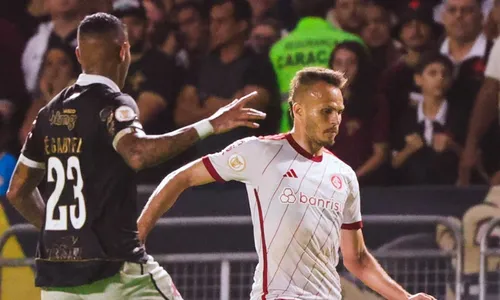 
          Imagem ilustrativa da imagem Inter impõe qualidade sobre o Vasco, vence e mantém cariocas em desespero
          