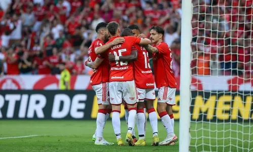 
          Imagem ilustrativa da imagem Inter vence Bragantino e se afasta da zona do rebaixamento no Brasileiro
          