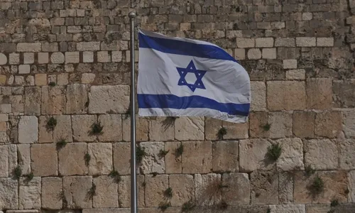 
          Imagem ilustrativa da imagem Israel acusa Jihad Islâmica de errar bombardeio e atingir hospital
          