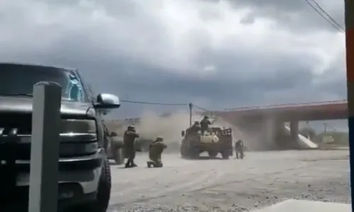 
          Imagem ilustrativa da imagem Israel declara estado de guerra após ser bombardeado por Hamas
          