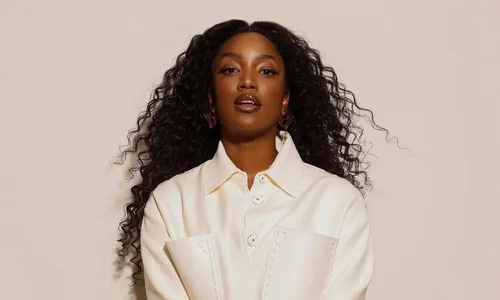 
          Imagem ilustrativa da imagem Iza é diagnosticada com infecção no pulmão e cancela agenda
          