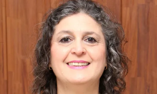 
          Imagem ilustrativa da imagem “Já fui ambulante e hoje tenho seis clínicas”, diz empresária
          