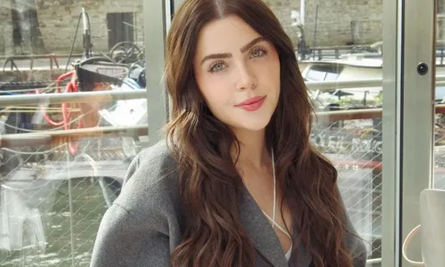 
          Imagem ilustrativa da imagem Jade Picon revela ter sido vítima de assédio aos 15 anos: 'Foi traumático'
          