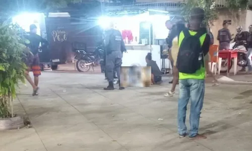 
          Imagem ilustrativa da imagem Jovem de 19 anos é morto e homem fica ferido por tiro em praça de Vitória
          