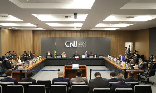 
          Imagem ilustrativa da imagem Justiça conta com ajuda de mais de 100 robôs no País para acelerar julgamentos
          