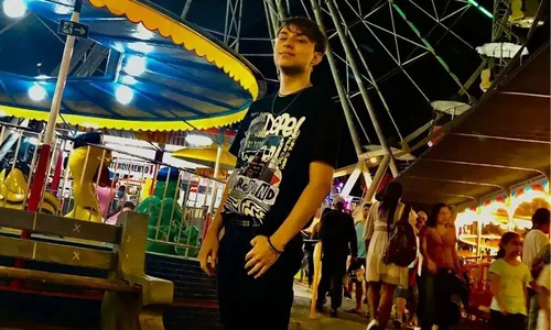 
          Imagem ilustrativa da imagem Justiça converte em preventiva prisão de suspeitos de matar fã de Taylor Swift
          