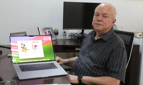 
          Imagem ilustrativa da imagem Livro digital é lançado para os leitores com artigos publicados em A Tribuna
          