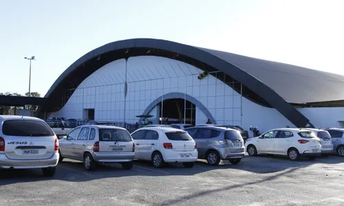 
          Imagem ilustrativa da imagem Lojas do ES abrem 3 mil empregos para vendas de fim de ano
          