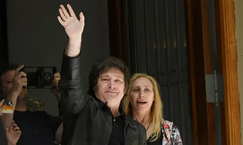 
          Imagem ilustrativa da imagem Lula, Bolsonaro, Musk, Trump; veja reações à vitória de Javier Milei na Argentina
          