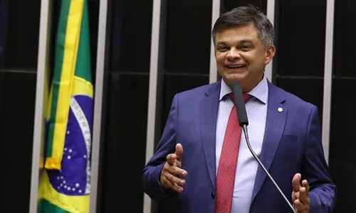 
          Imagem ilustrativa da imagem Lula é avisado de derrubada a eventual veto à desoneração
          