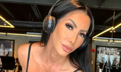 
          Imagem ilustrativa da imagem Mãe de filho de Ronaldo quer casar virgem e diz receber cantadas de jogadores
          