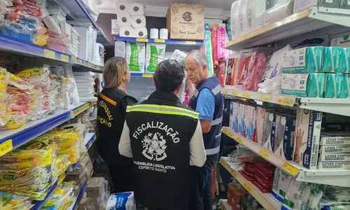 
          Imagem ilustrativa da imagem Mais cinco marcas de papel higiênico são investigadas por fraude no ES
          