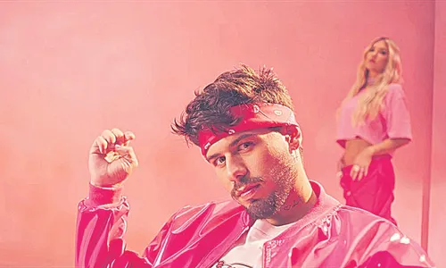 
          Imagem ilustrativa da imagem Mais “pedrada” de Zé Felipe em EP
          