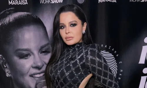 
          Imagem ilustrativa da imagem Maraisa encontra caminhão com homenagem a Marília Mendonça
          