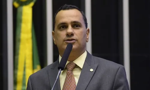 
          Imagem ilustrativa da imagem Max pré-candidato no PDT?
          