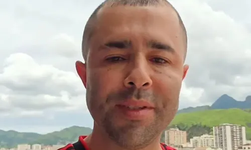 
          Imagem ilustrativa da imagem Motorista que atropelou Kayky Brito rebate críticas sobre se candidatar a vereador
          