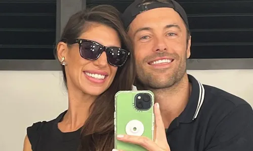 
          Imagem ilustrativa da imagem Mulher do ator Kayky Brito recebe apoio da mãe em meio a rumores de separação
          