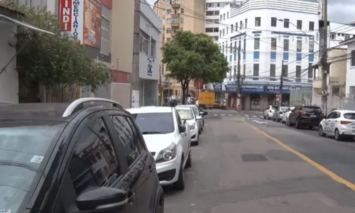 
          Imagem ilustrativa da imagem Mulher é esfaqueada por companheiro que a obrigava a se prostituir
          