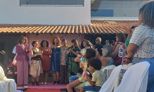 
          Imagem ilustrativa da imagem Mulheres treinadas para o mercado de trabalho
          