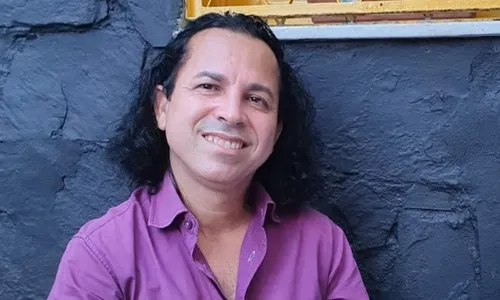 
          Imagem ilustrativa da imagem Música do capixaba Vander Costa no festejos do Carnaval em Recife e Olinda em 2024
          