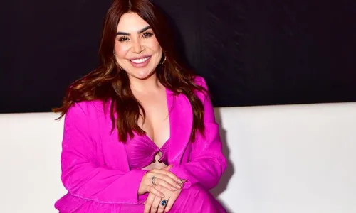 
          Imagem ilustrativa da imagem Naiara Azevedo cancela show após denunciar ex-marido por violência doméstica
          