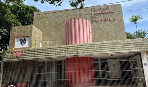 
          Imagem ilustrativa da imagem "Não temos interesse", dizem donos do Teatro de Amadores em relação ao tombamento
          