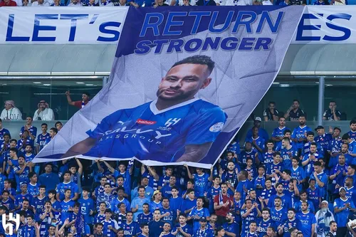 
          Imagem ilustrativa da imagem Neymar é homenageado por time e torcida em 1º jogo do Al-Hilal após lesão
          