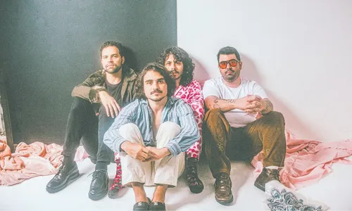 
          Imagem ilustrativa da imagem Noite de prazer e misturas com a banda Rosa Chá
          