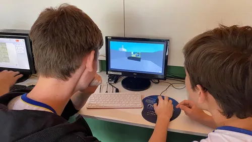 
          Imagem ilustrativa da imagem Novas tecnologias para potencializar o ensino
          